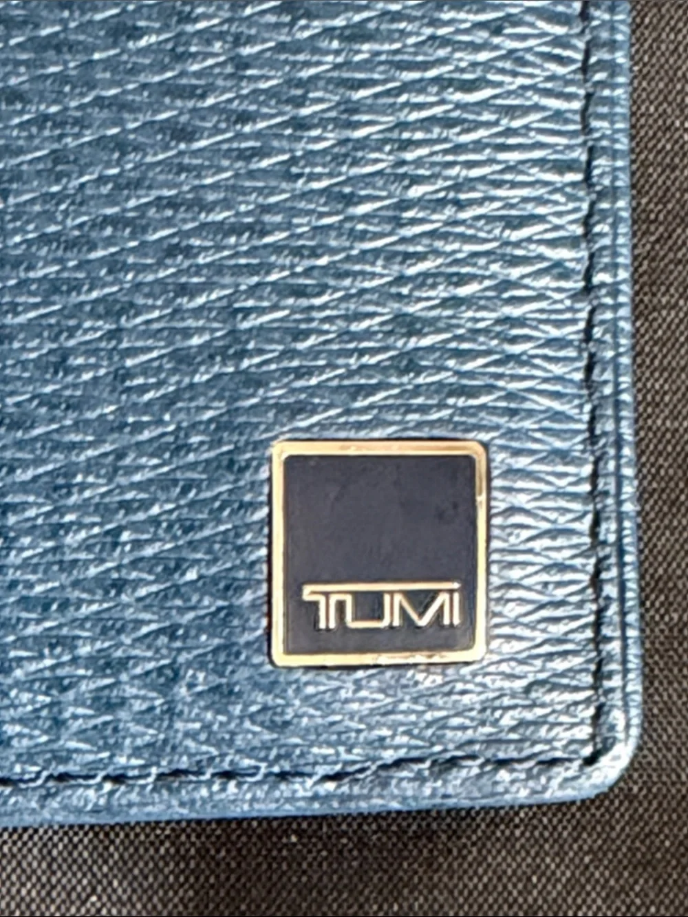 Men’s Tumi Blue Leather Slim Card Holder/Money Clip with Metal Logo - Picture 3 of 9